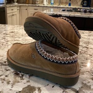 UGG Tasman style slipper/shoe (women’s); size 7; Chestnut color